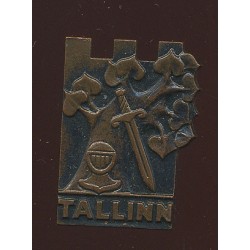 Tallinn, puu, mõõk ja kiiver